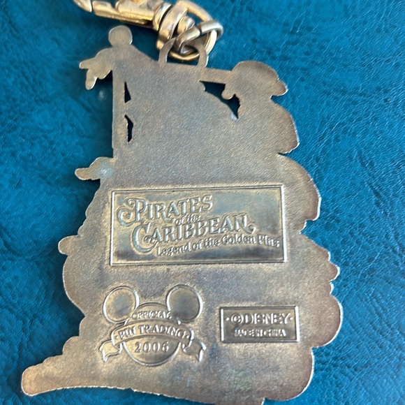 2006 Pirates of The Caribbean Disney Charm - Picture 4 of 7
